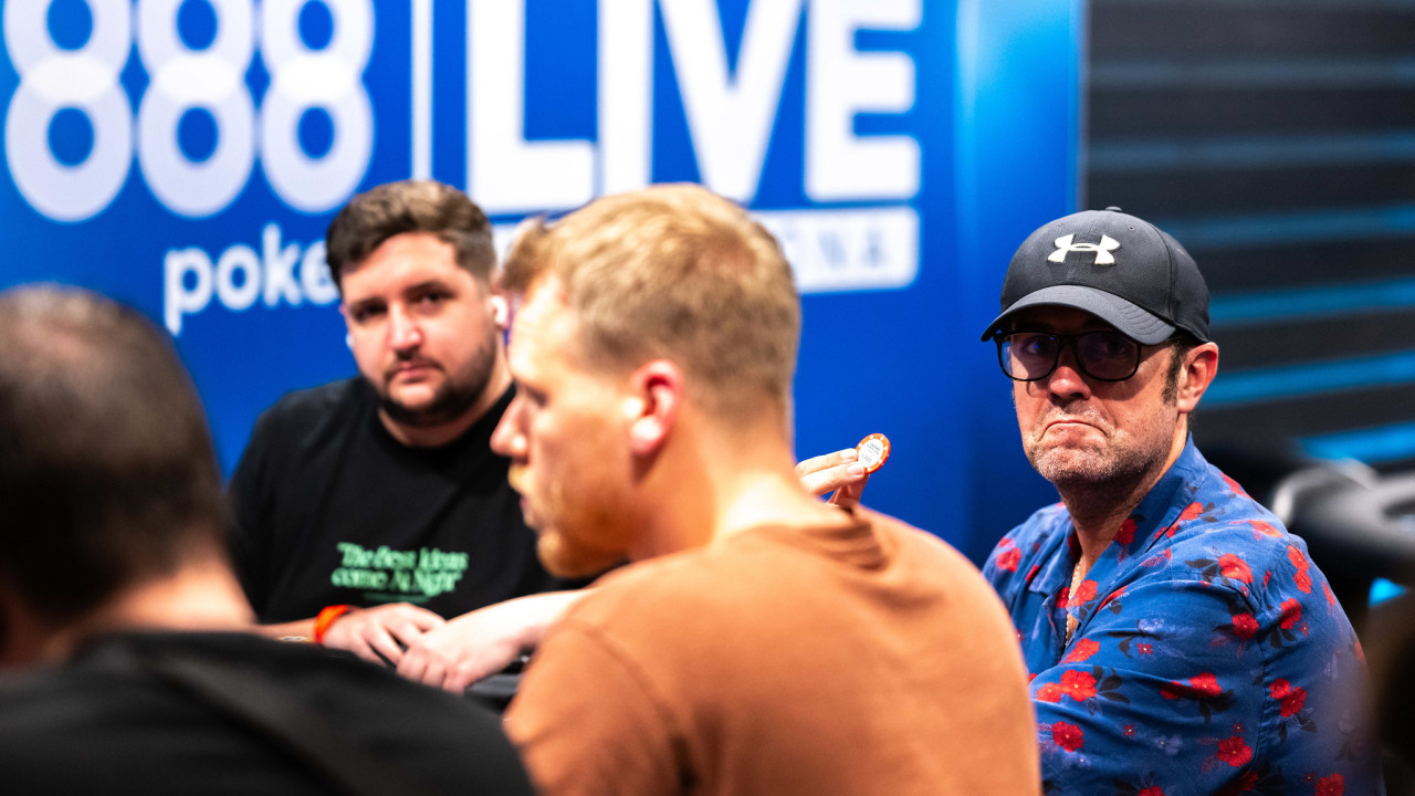 Óscar Fernández finaliza el Main Event en 14º posición