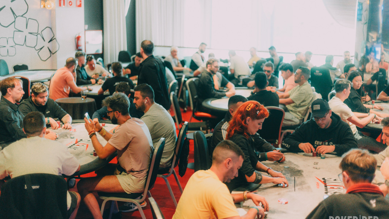 Descanso de la cena para los jugadores del High Roller