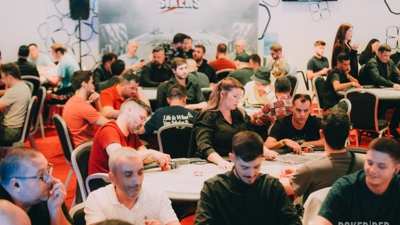 El sonido de las fichas anuncia el inicio del Día 2 en el Main Event