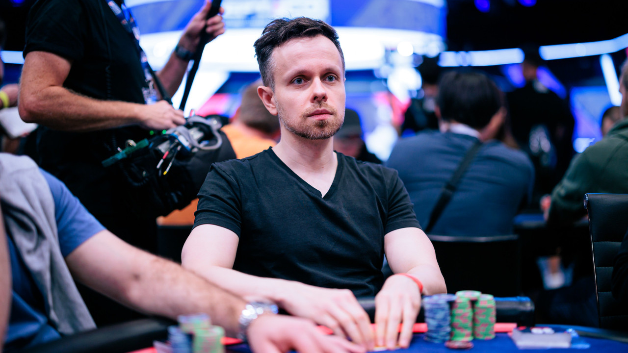 Tomasz Krzesinski cae en 19ª posición en el Main Event (51.800€)