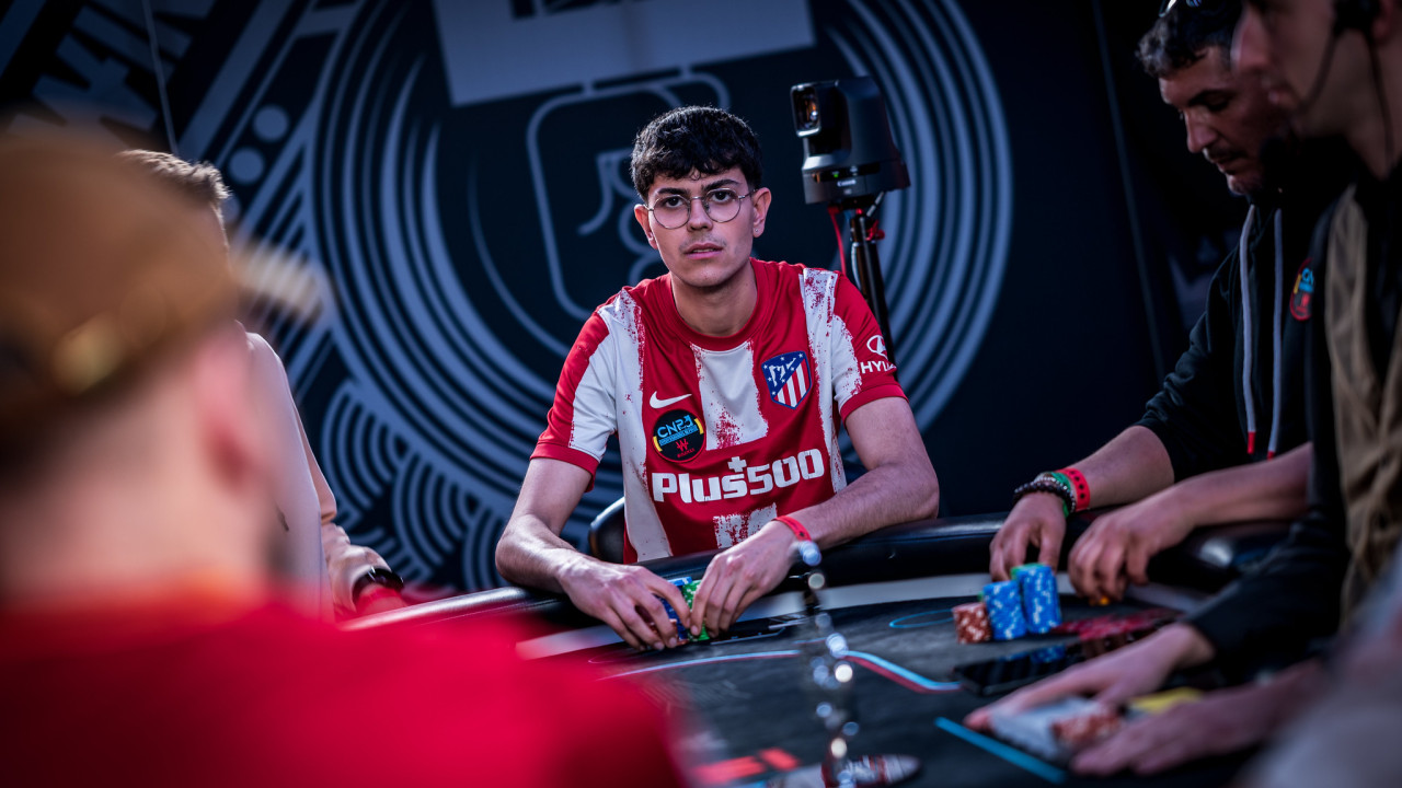 A Bernat Pradas se le atraganta la cena