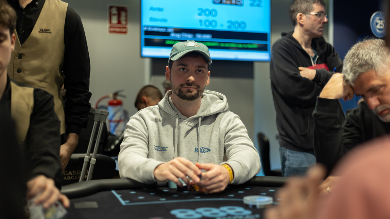 Jonas Gucevicius no alcanza la línea de meta en el Día 1A