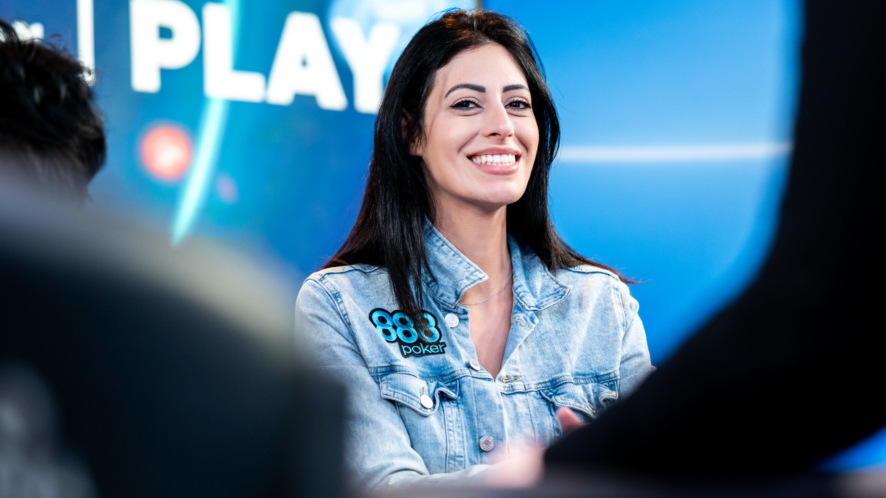 Vivi Saliba cae en el segundo nivel del día