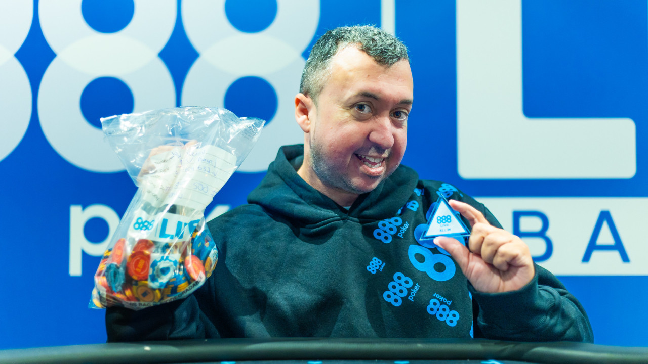 De líder del Día 1C a bubble boy: Juan Velasco se queda fuera de premios