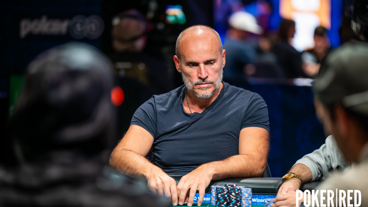 Muhamet Perati se topa con Kenny Hallaert (18º, 360.000 $)