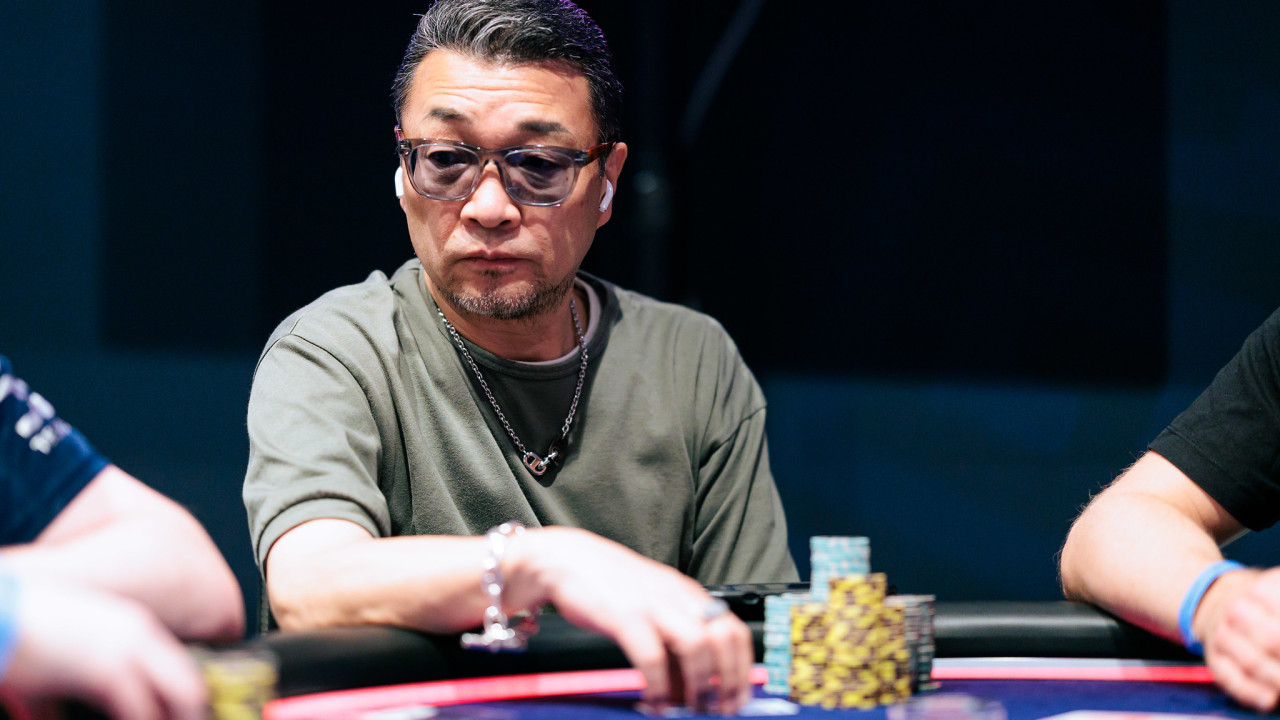 Shuffle up and deal en el Día 4 del PS Open Main Event