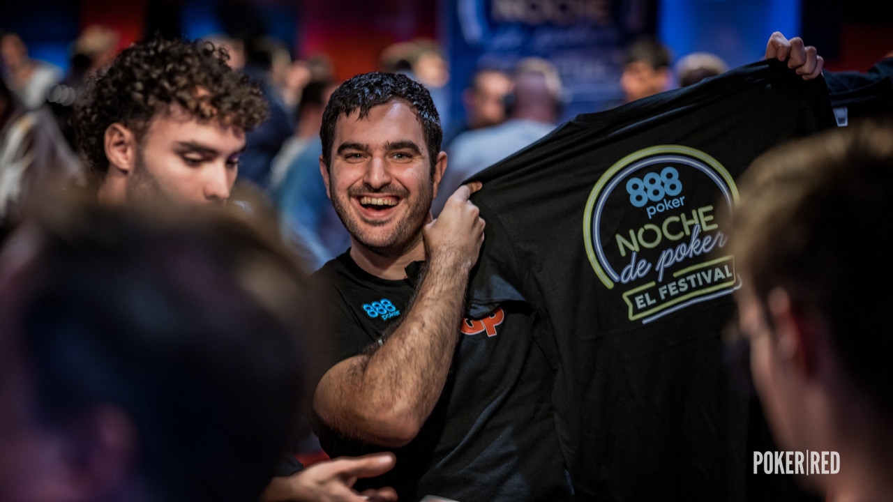 A "ElListoRC" le están dando la 'noche de póker'