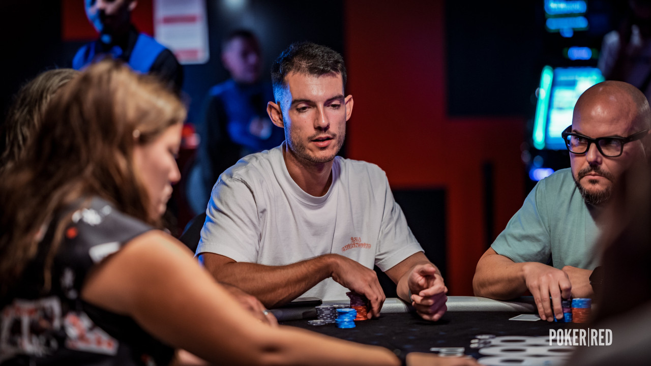 José Julio Espina tiene su Noche de Poker en casa