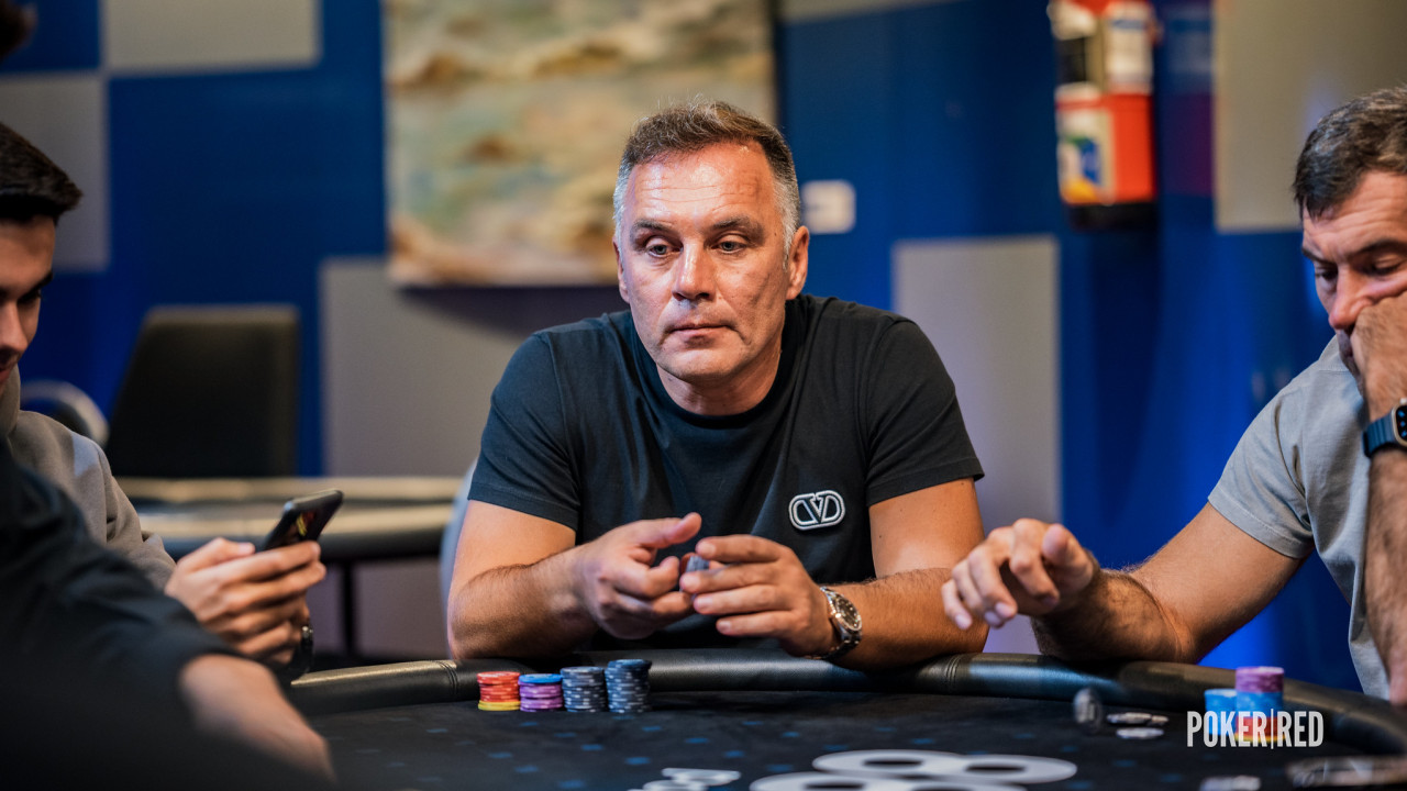 W. Buck bustea a Ezequiel