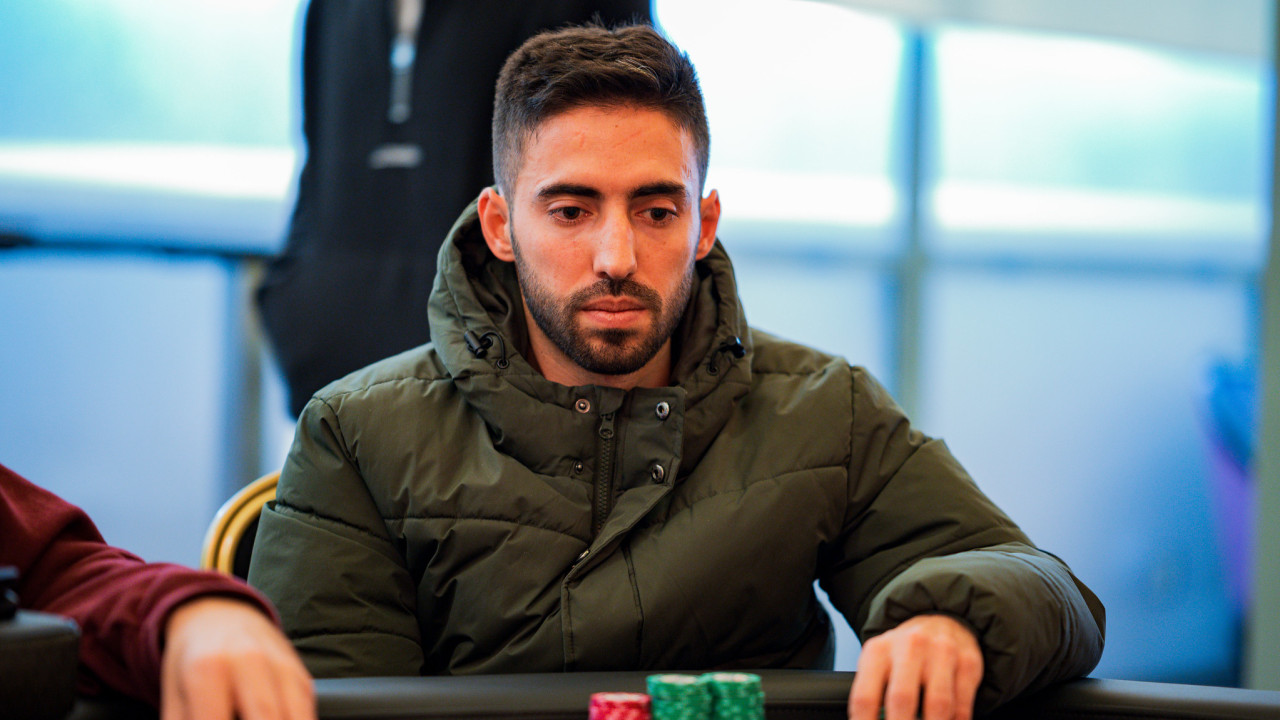 Coolerazo entre José Javier Acinas y Alexander Ellison