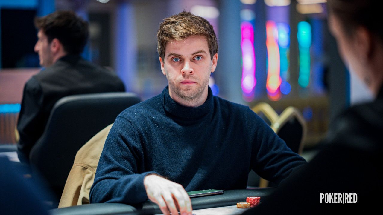 Coolerazo que dispara a Aleksander Da Silva