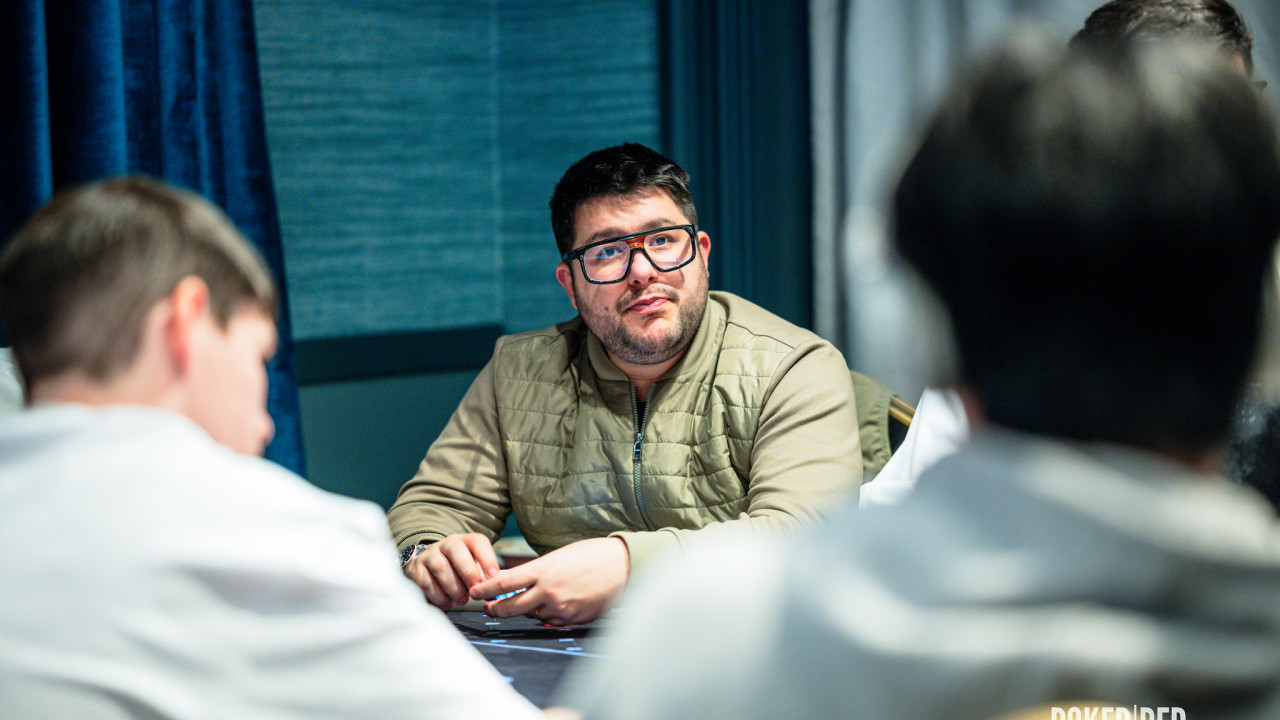 Raúl Martínez gana un coin flip para salir a flote