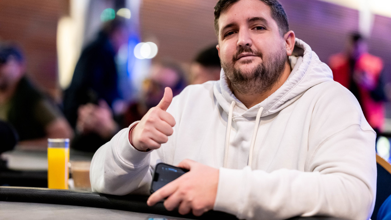 ¡20 jugadores embolsan al final del Día 1 del High Roller!