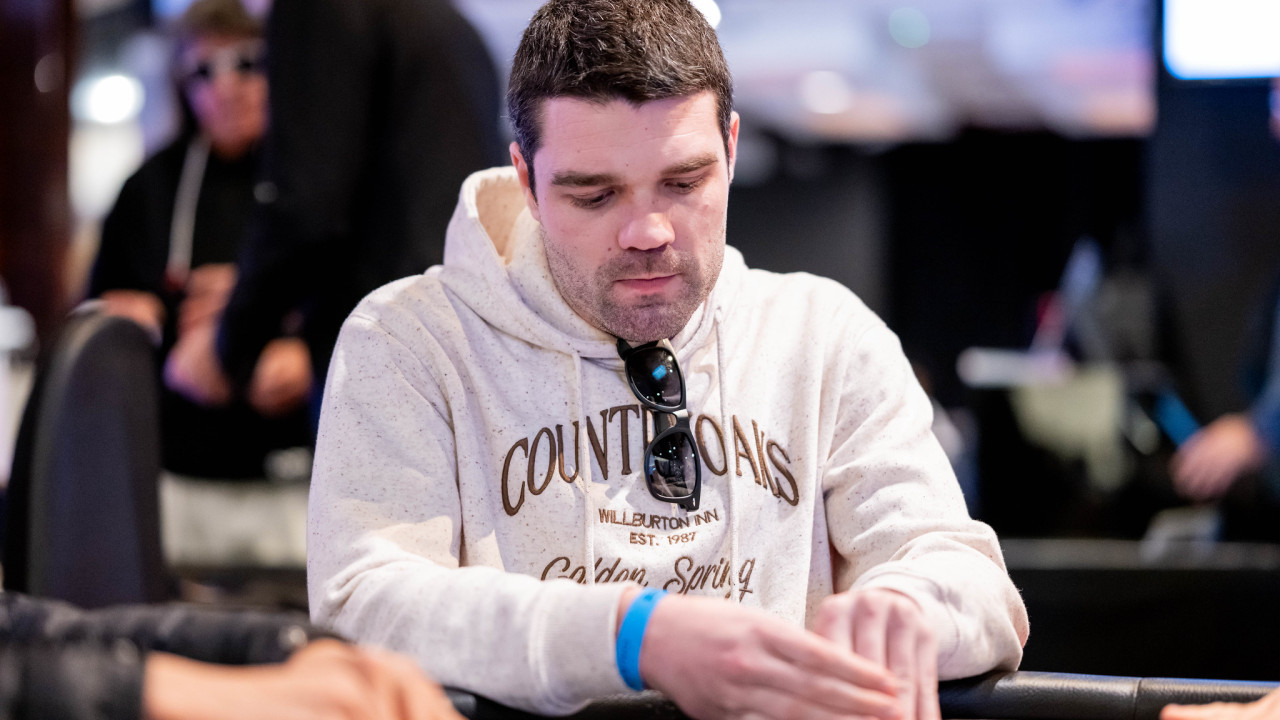 ¡Abel Aspas se lleva un botecito para compensar un truco de 'JJ'!