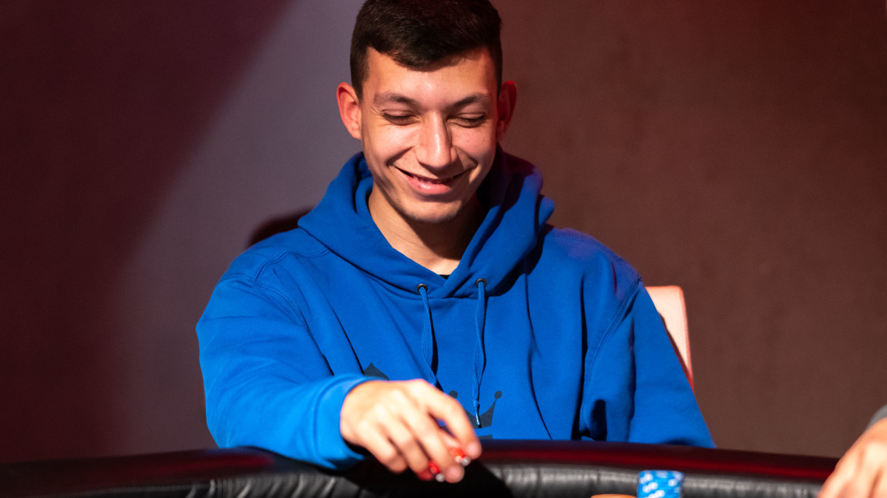 Sergio Lobato se une al club de los jugadores doblados