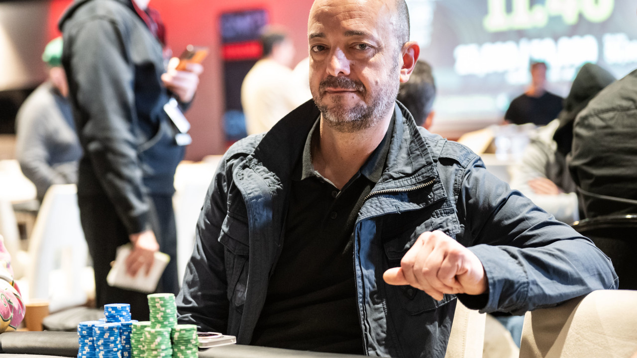 Pedro Pérez pone contra las cuerdas a Sergei Krementsukov