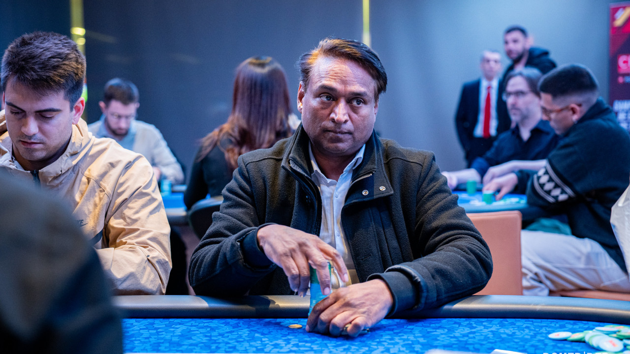 Harcharan Dogra Dogra encuentra el double-up en un all-in pisando a su rival