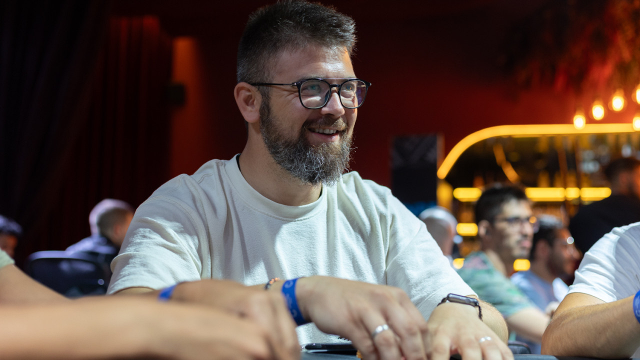 Cristian López e Iwan Molina miden sus fuerzas en un 3-bet pot