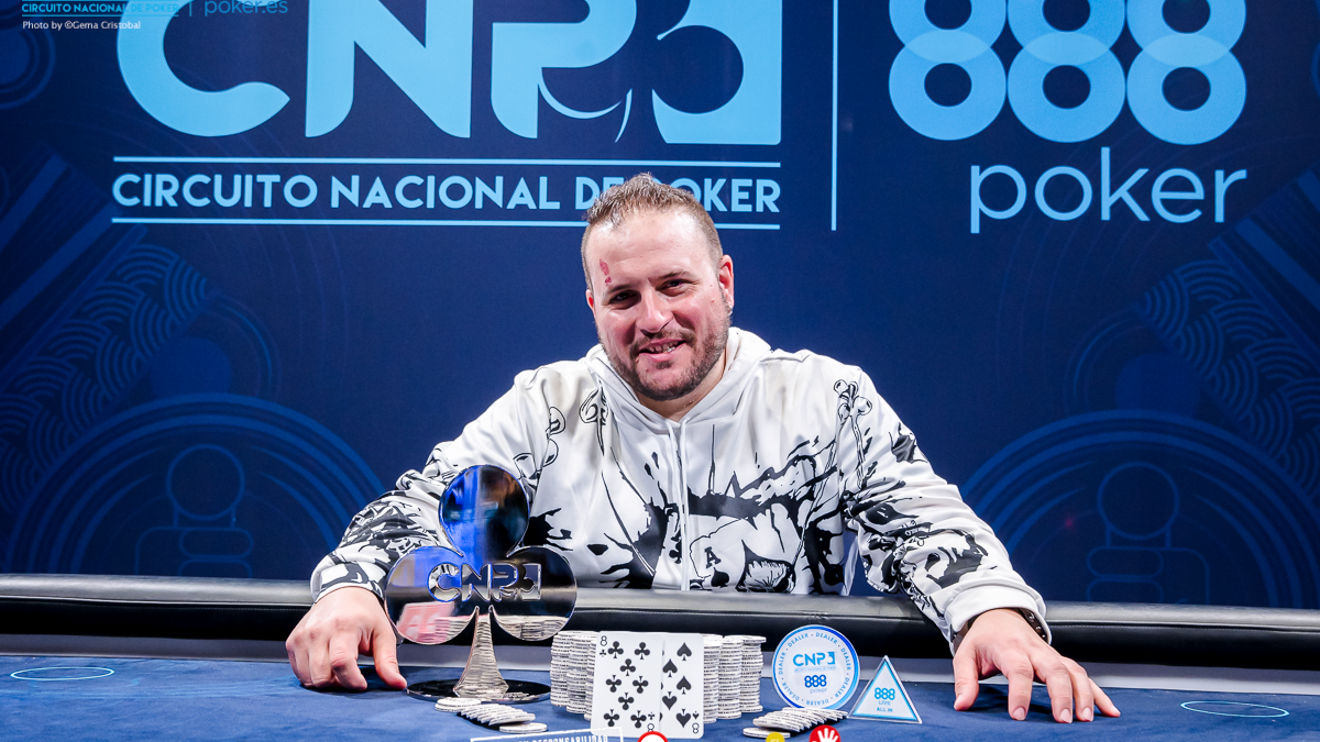 Francisco José García campeón del Main Event CNP888 Sevilla