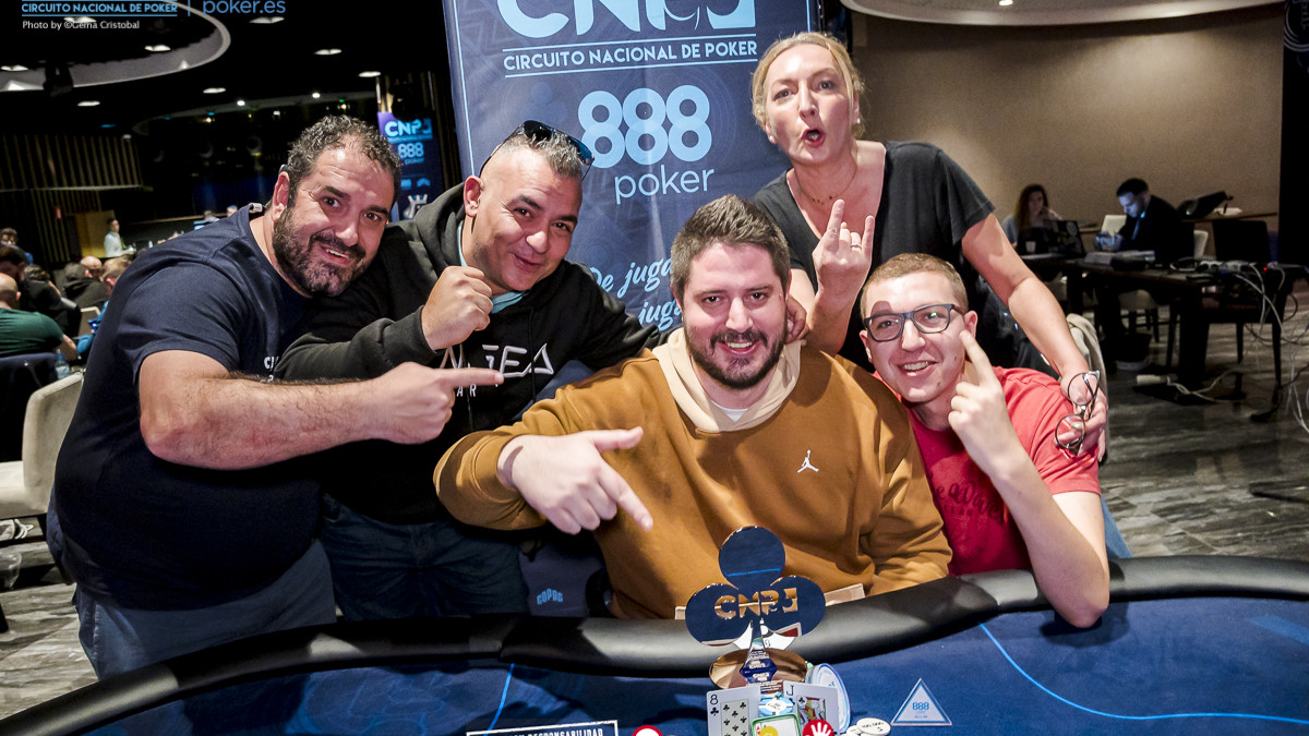 El trébol del High Roller ya tiene dueño; Carlos Sáez se proclama campeón.