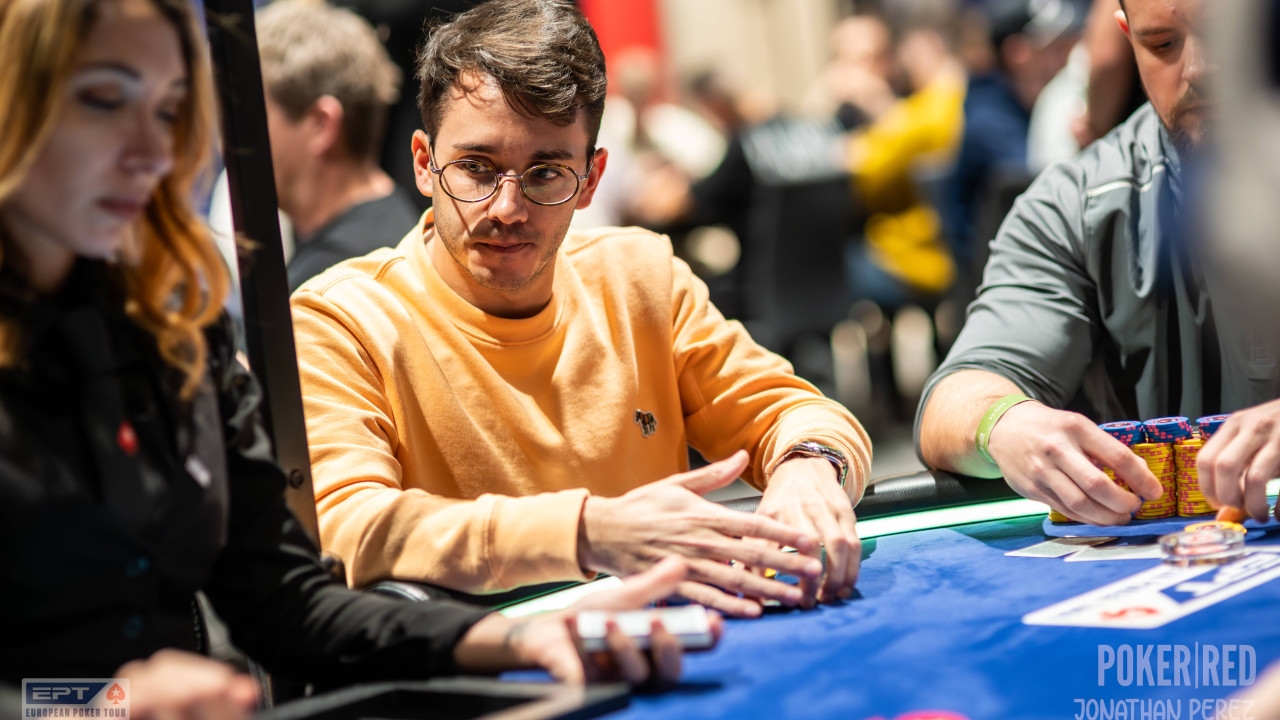 La mesa de Mario Navarro en el High Roller de 10.300 €