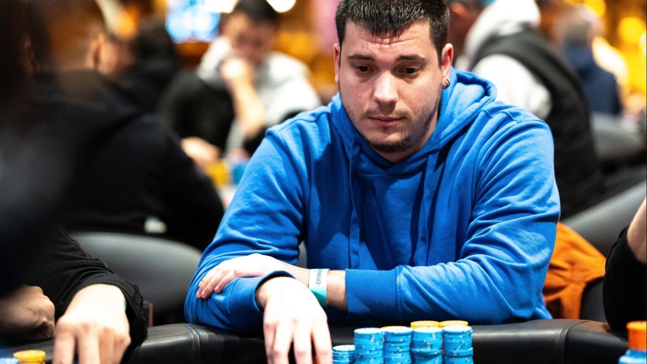 Euldal Pozo se lleva por delante a Ricardo Pérez