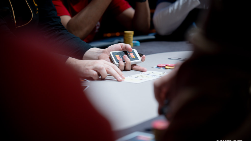 Baile de equities para Isaac Gómez en un all in no apto para cardíacos