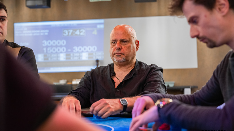 Gargallo salva el primer matchball y sigue con vida en el heads up