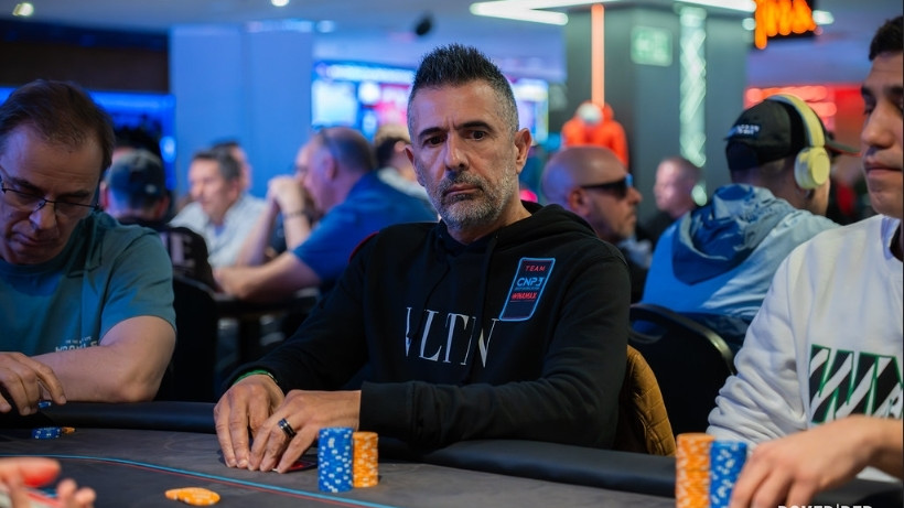Tremenda trampa de Paulo Castelo para doblarse 