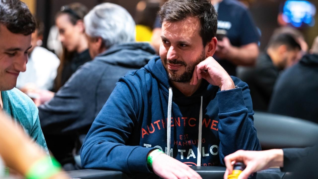 Bernat Capdevila se dobla en burbuja 