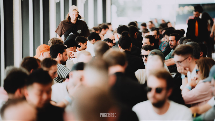 El Main Event sigue disparado: 595 entradas en el Día 1B