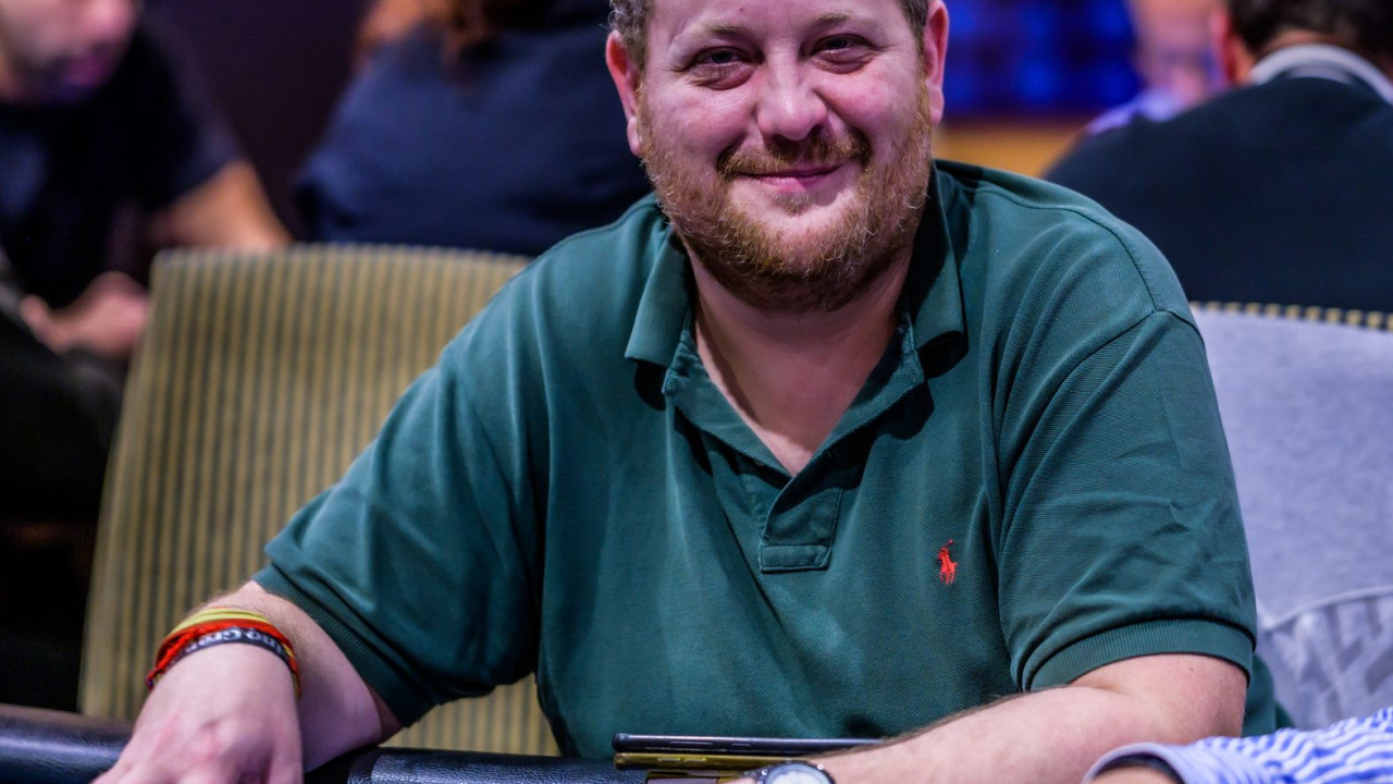 Primer turno de cena en el Main Event CNP888 Día 2
