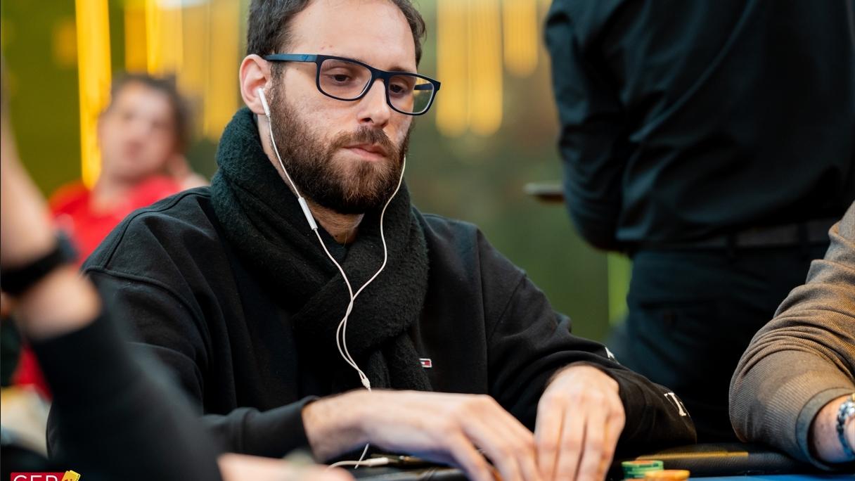 Un impresionante cooler postflop permite a Sergi Panella eliminar a un contrincante