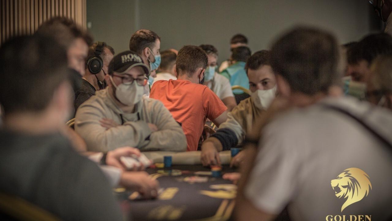Chipcounts Main Event Día 2, durante el descanso de la cena