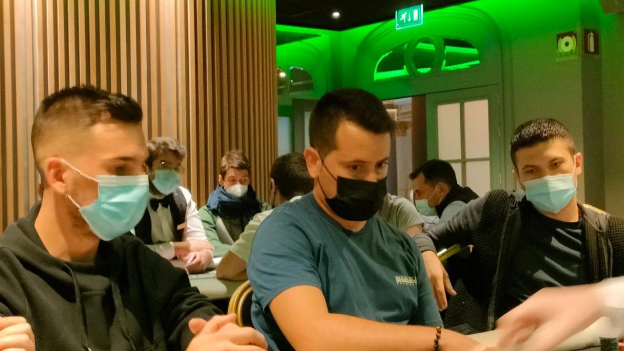 Roberto Ruíz se dobla y sube hasta las 40bb