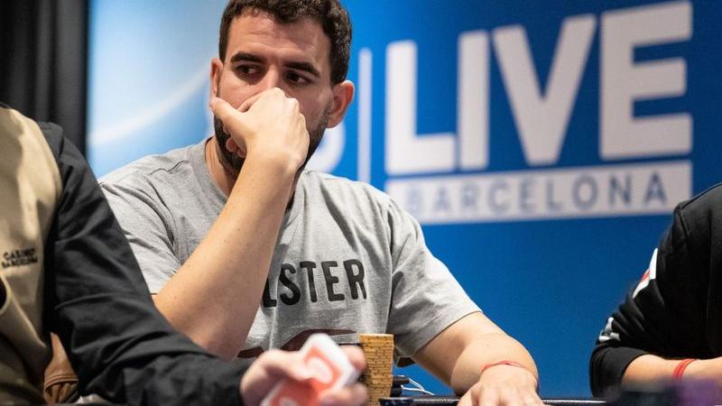 Alex Baena elimina a un rival