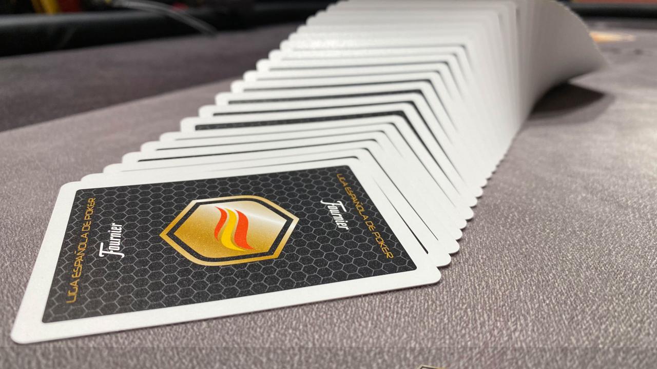 Vuelan las primeras cartas en el Día 1A del Main Event 