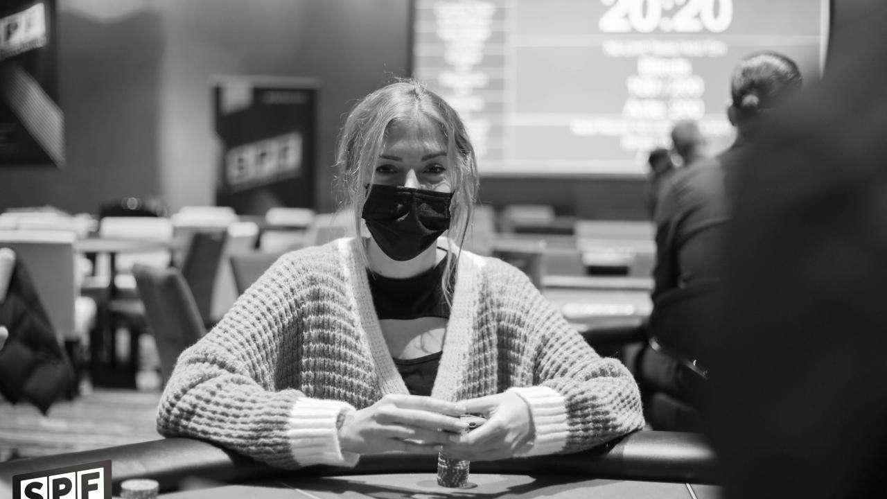 Bárbara Jiménez sale victoriosa de una guerra de ciegas 