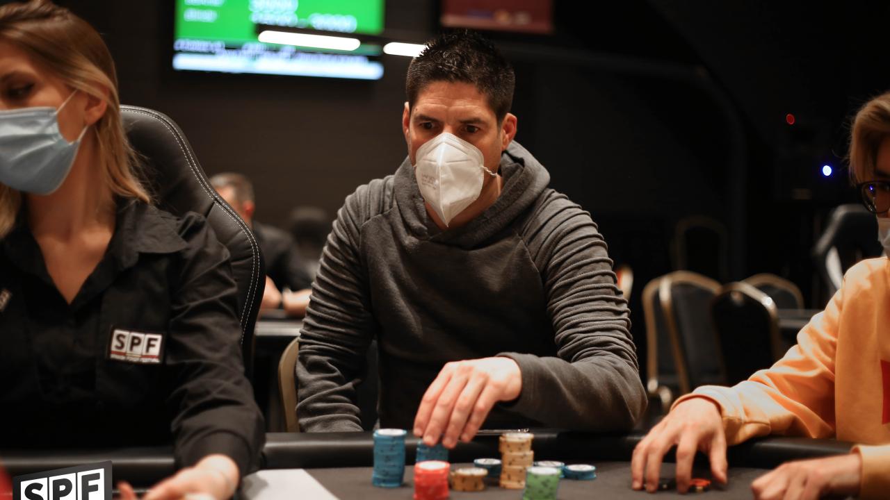 Pakito Marco suda para relanzar su stack 