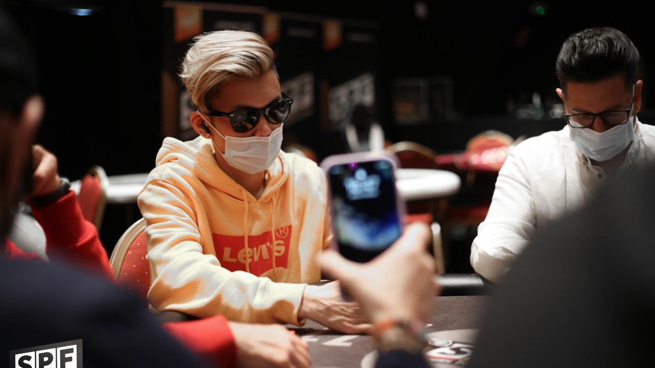 Últimas manos en el Main Event 