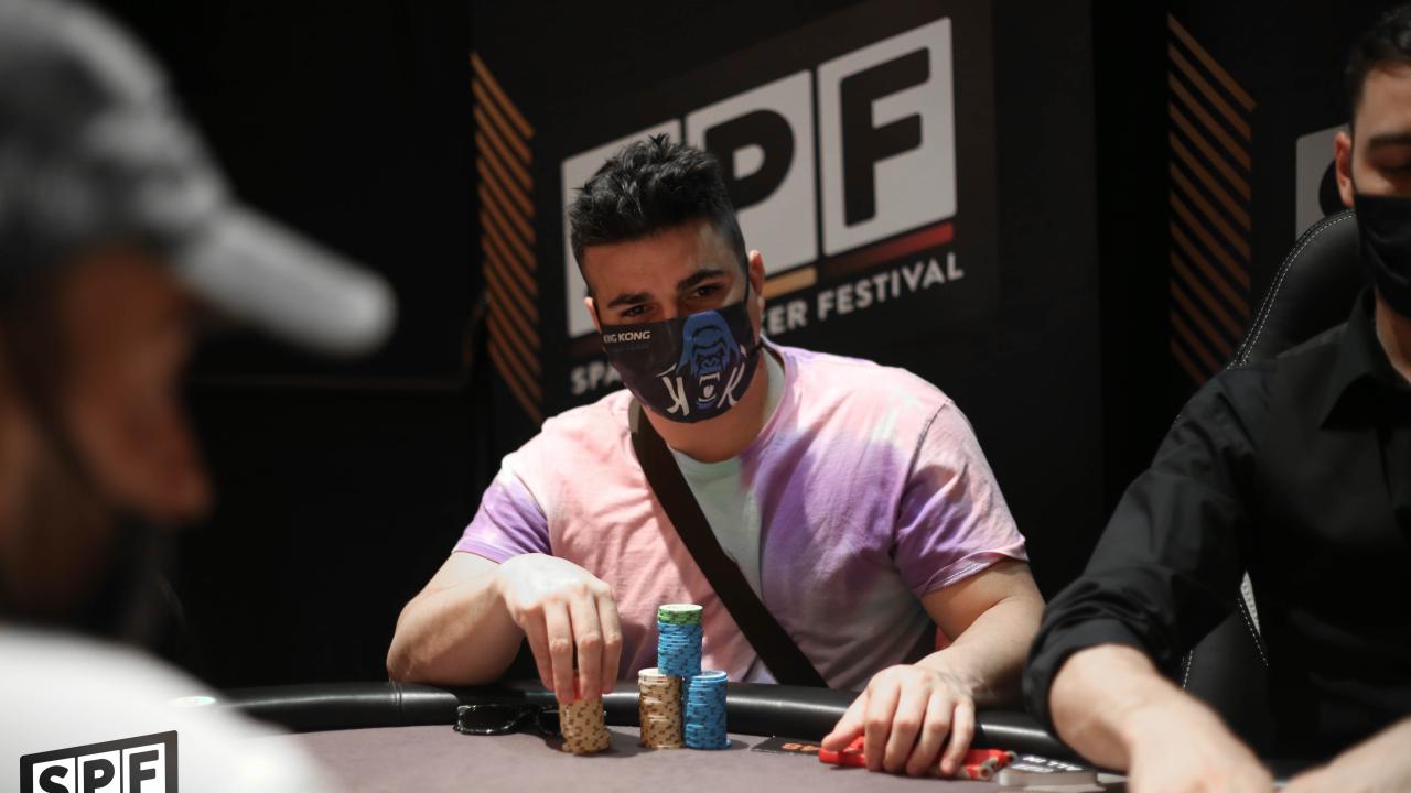Héctor Buján salva el flip para superar las 30 ciegas