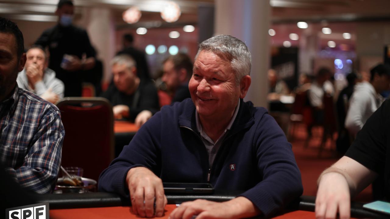 Francisco Martínez dobla su stack gracias a un flipazo 