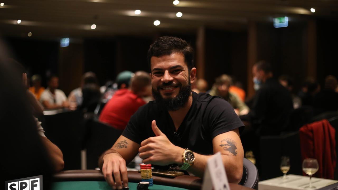Omar Cabral consigue levantar su stack 