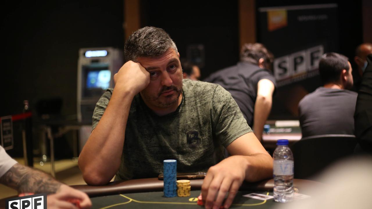 Tres barrels de Nuno Duarte y termina eliminado