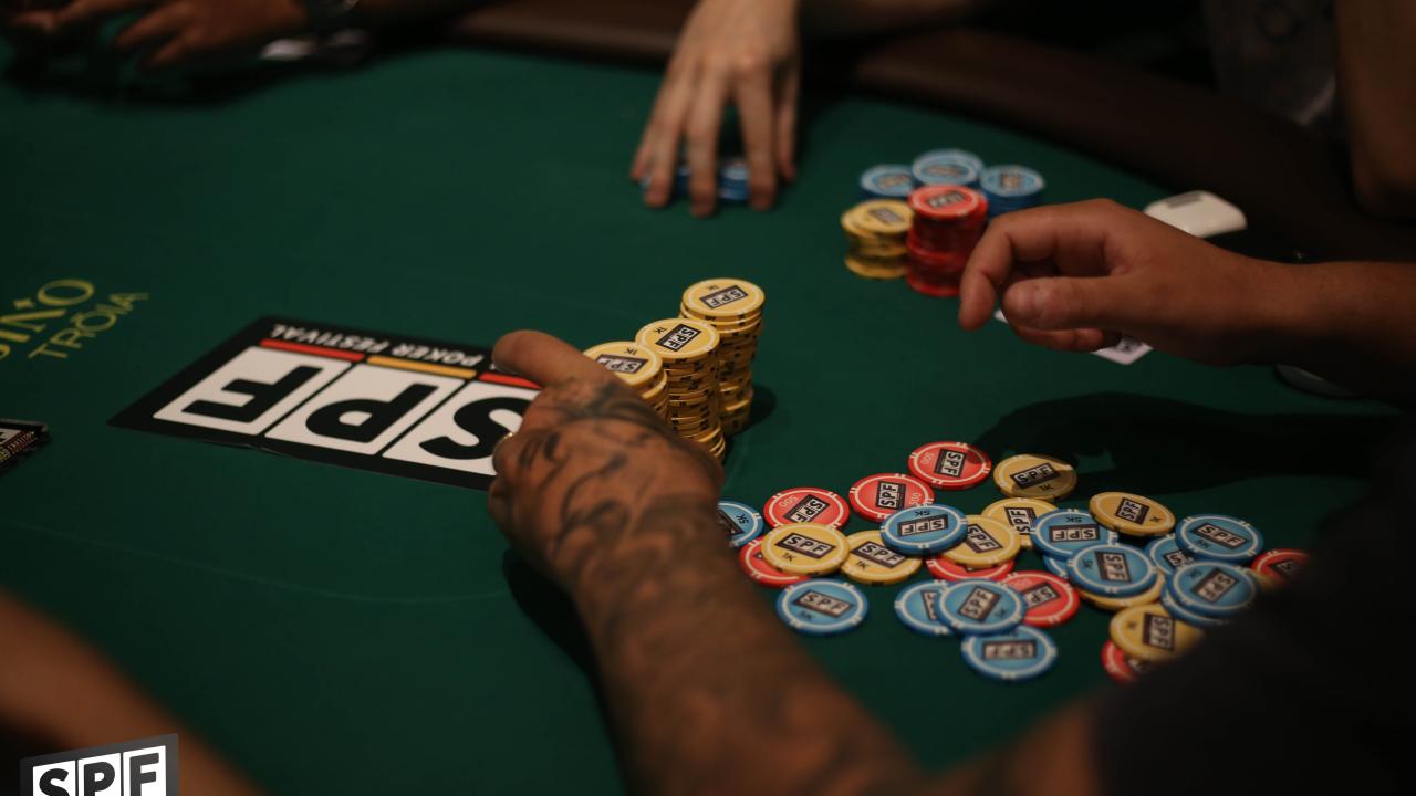 Alexis García también abandona el Main Event