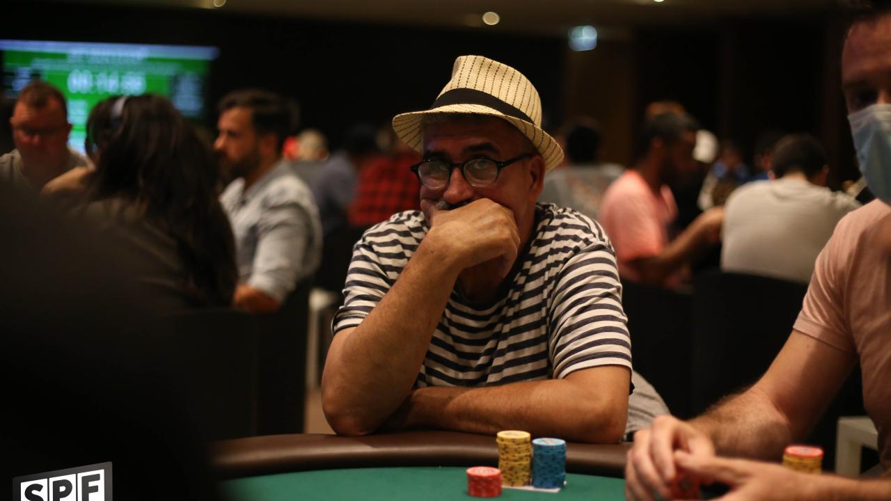 Vitor Brito sale de la zona de peligro 