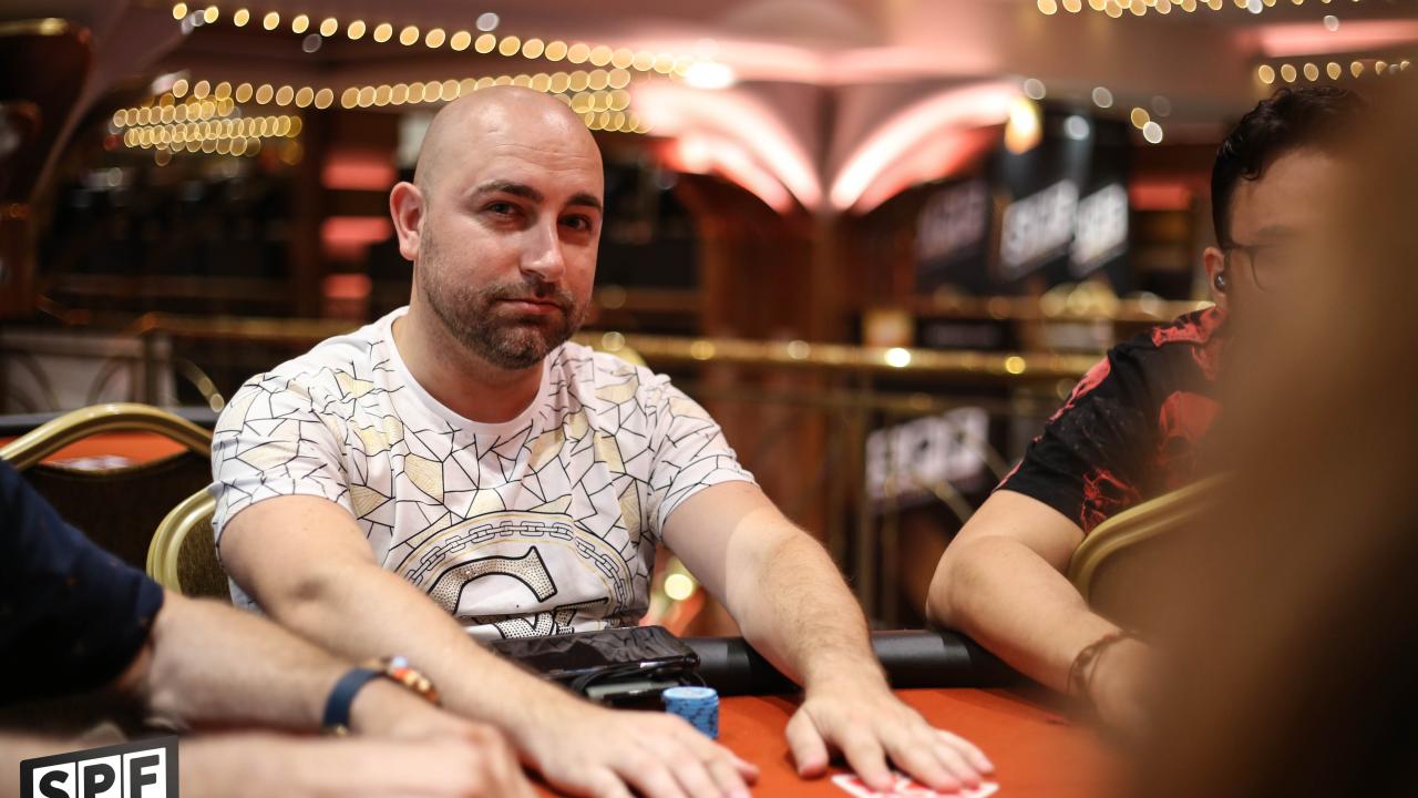 Dario Rodrigues se dobla nada mas comenzar