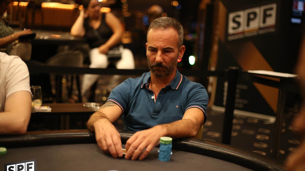 Francisco Doménech eliminado mientras José Cortina se dobla