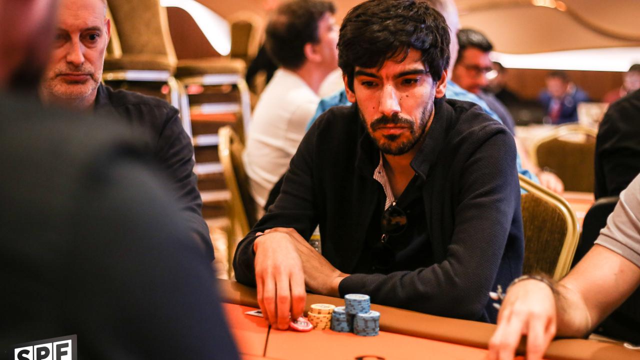Tiago Miguel Carvalho vuelve a doblarse en un momento clave