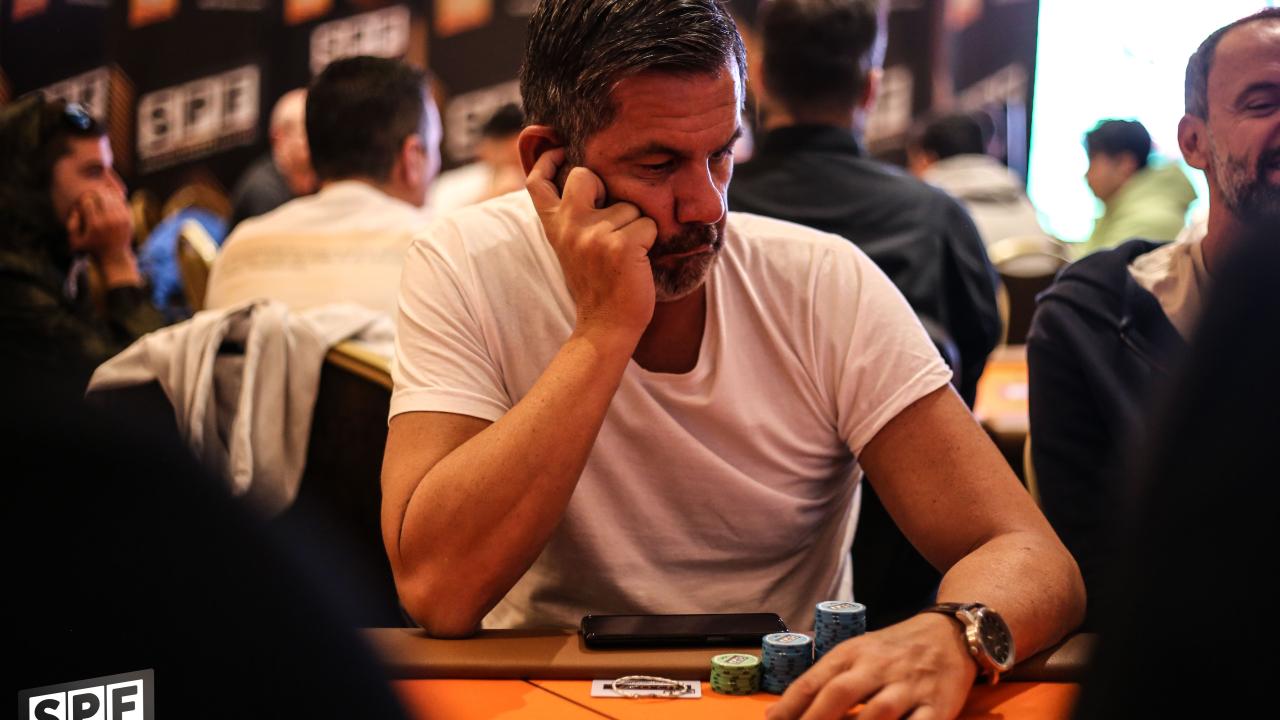 Gustavo González es el siguiente en abandonar el Main Event